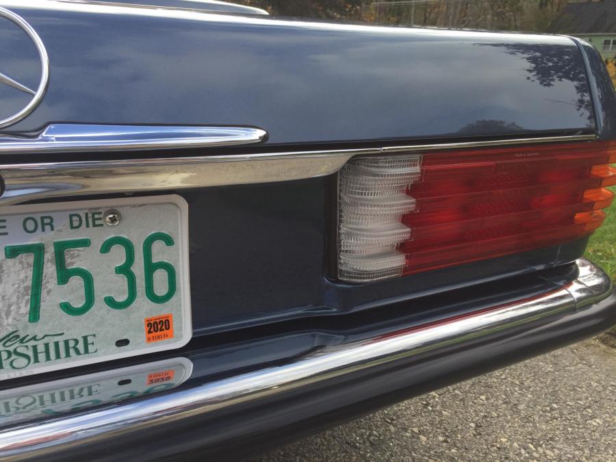 Детали экстерьера Mercedes-Benz 280 SL (R107) 1983 года  (EU) (фото 26 из 120)